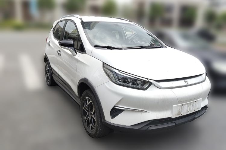 Used BYD Yuan Pro 2021 401 km Luxury Version Front Right 45 Deg