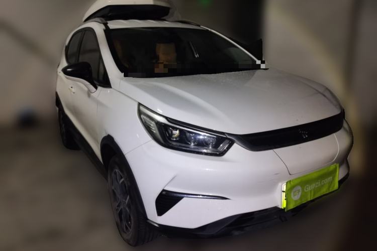 Used BYD Yuan Pro 2021 401 km Luxury Version Front Right 45 Deg