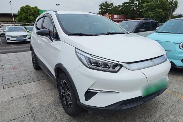 Used BYD Yuan Pro 2021 401 km Luxury Version Front Right 45 Deg