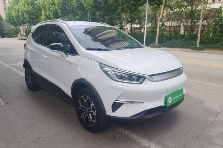 Used BYD Yuan Pro 2021 401 km Deluxe Version Front Right 45 Deg