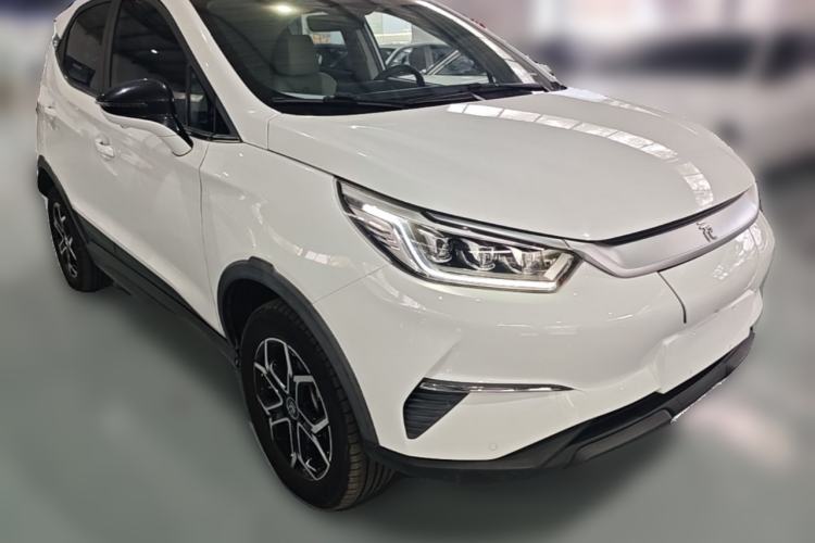 Used BYD Yuan Pro 2021 401 km Deluxe Version Front Right 45 Deg