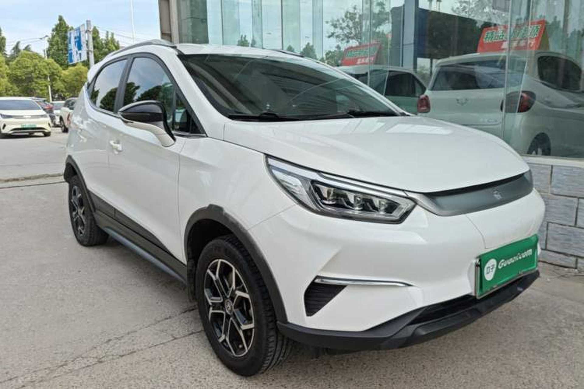 Used BYD Yuan Pro 2021 401 km Luxury Version Front Right 45 Deg