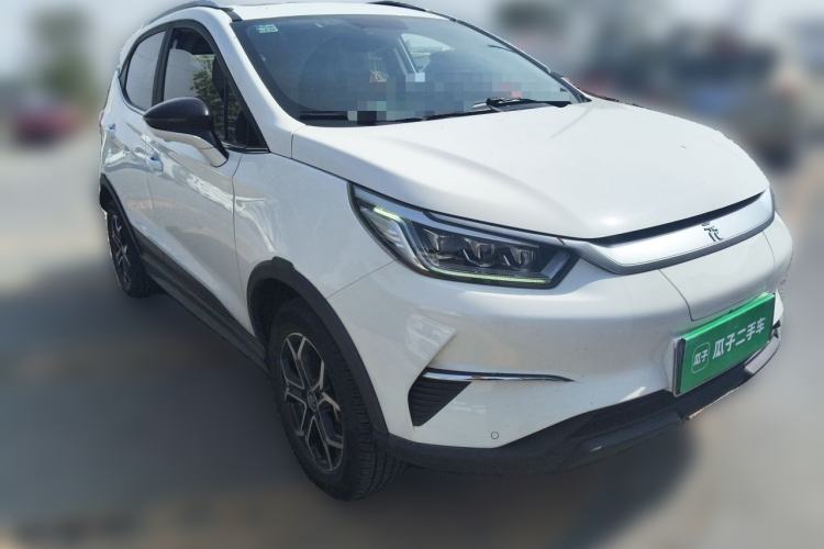 Used BYD Yuan Pro 2021 401 km Deluxe Version Front Right 45 Deg
