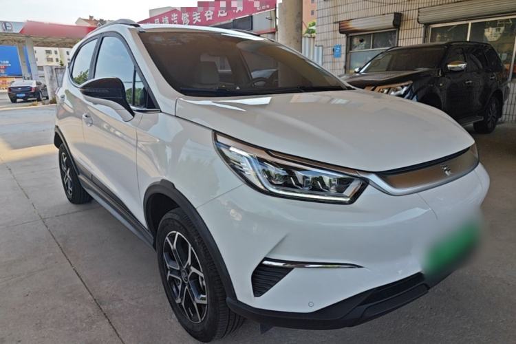 Used BYD Yuan Pro 2021 401 km Deluxe Version Front Right 45 Deg