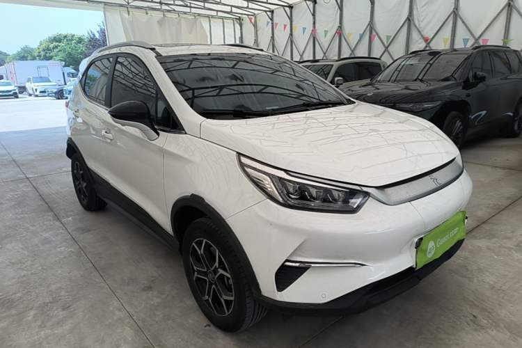 Used BYD Yuan Pro 2021 401 km Deluxe Version Front Right 45 Deg
