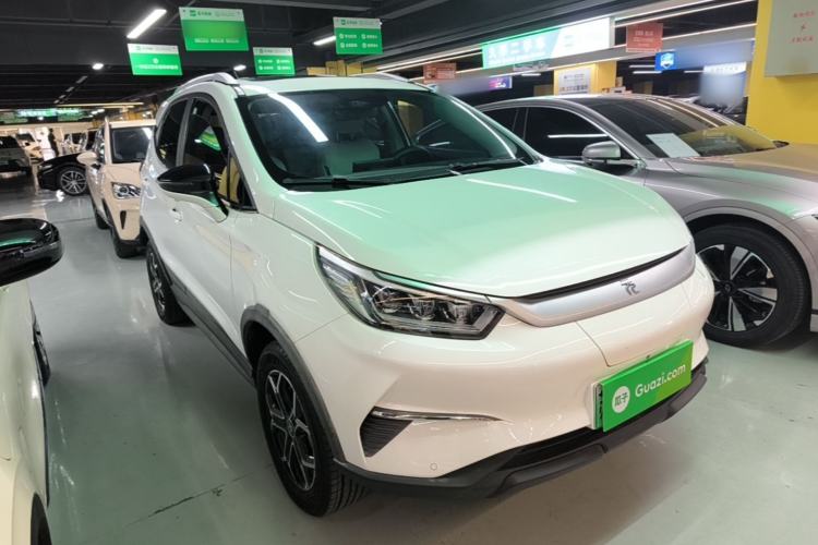 Used BYD Yuan Pro 2021 401 km Deluxe Version Front Right 45 Deg