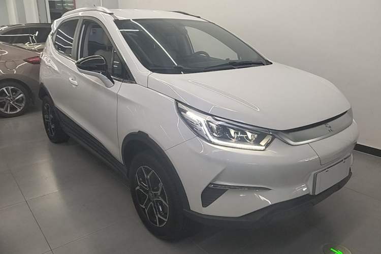 Used BYD Yuan Pro 2021 "Love for a Lifetime" Edition Front Right 45 Deg