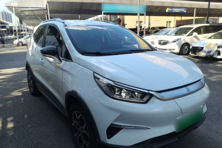 Used BYD Yuan Pro 2021 401 km Luxury Version Front Right 45 Deg