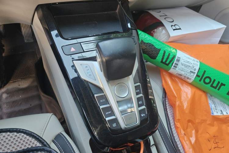 Used BYD Yuan Pro 2021 401 km Luxury Version Gear Lever