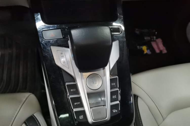 Used BYD Yuan Pro 2021 401 km Deluxe Version Gear Lever