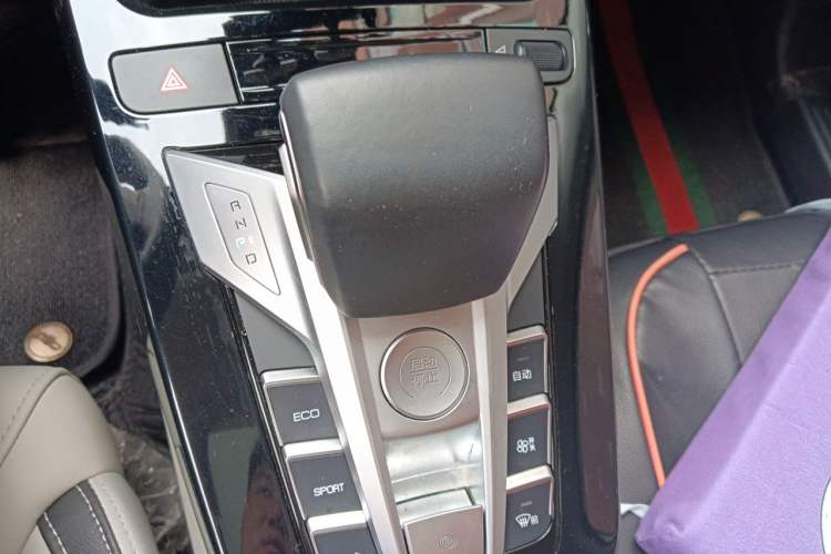 Used BYD Yuan Pro 2021 401 km Deluxe Version Gear Lever