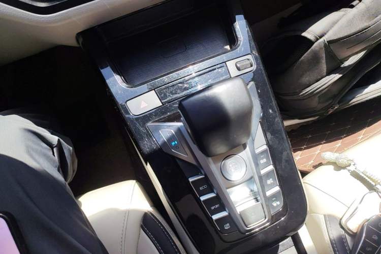 Used BYD Yuan Pro 2021 401 km Deluxe Version Gear Lever