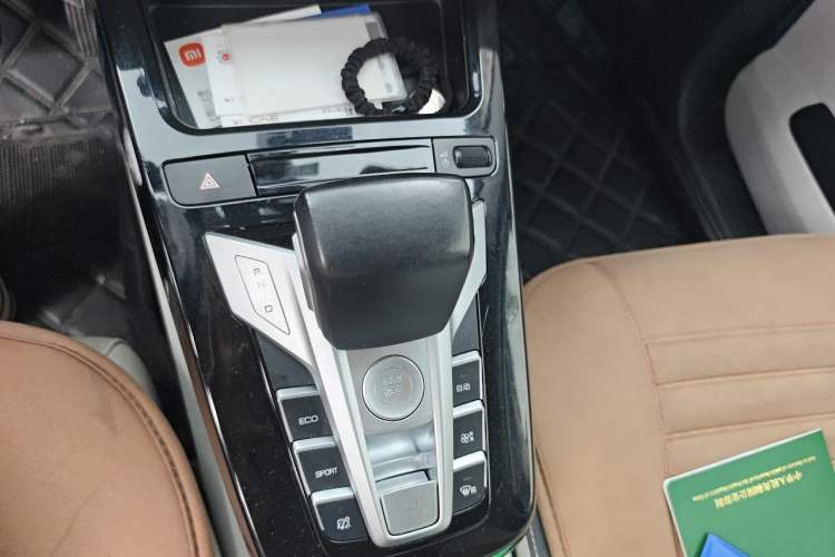 Used BYD Yuan Pro 2021 401 km Luxury Version Gear Lever