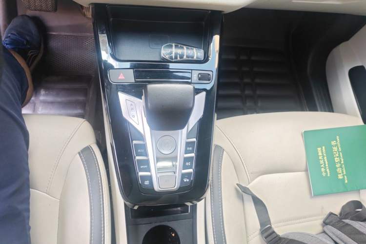 Used BYD Yuan Pro 2021 401 km Deluxe Version Gear Lever