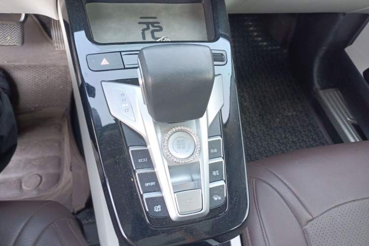 Used BYD Yuan Pro 2021 401 km Deluxe Version Gear Lever