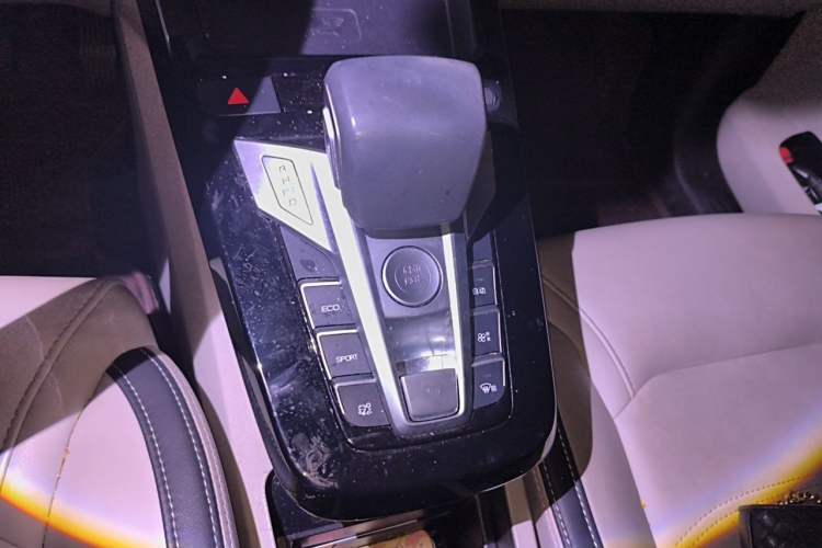 Used BYD Yuan Pro 2021 401 km Luxury Version Gear Lever