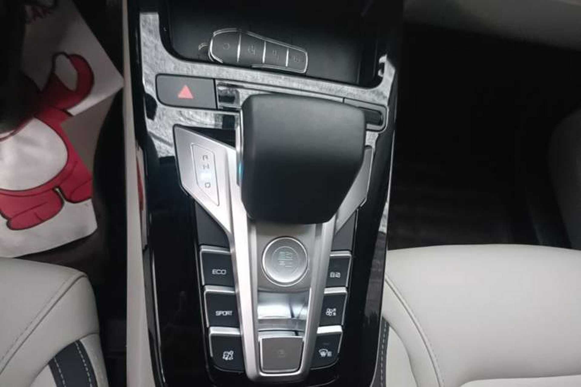 Used BYD Yuan Pro 2021 401 km Luxury Version Gear Lever