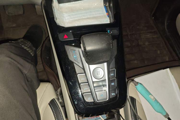 Used BYD Yuan Pro 2021 401 km Luxury Version Gear Lever