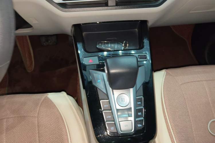 Used BYD Yuan Pro 2021 401 km Deluxe Version Gear Lever