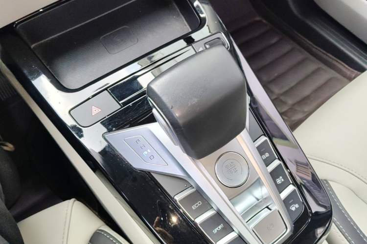 Used BYD Yuan Pro 2021 401 km Deluxe Version Gear Lever