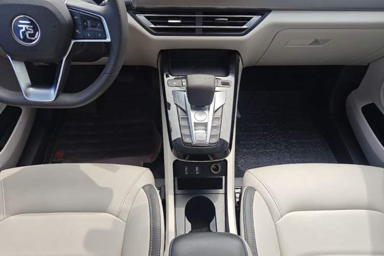 Used BYD Yuan Pro 2021 401 km Deluxe Version Gear Lever