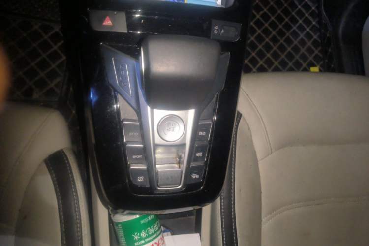 Used BYD Yuan Pro 2021 401 km Deluxe Version Gear Lever