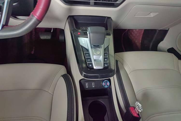 Used BYD Yuan Pro 2021 401 km Luxury Version Gear Lever