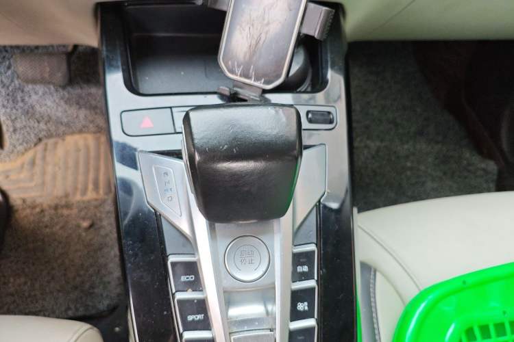 Used BYD Yuan Pro 2021 401 km Luxury Version Gear Lever