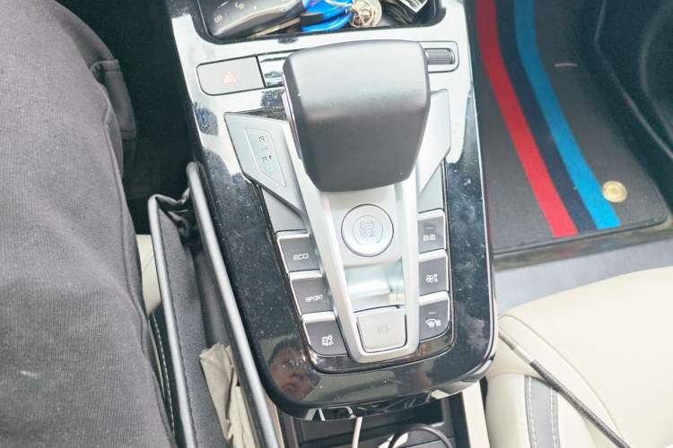 Used BYD Yuan Pro 2021 401 km Deluxe Version Gear Lever