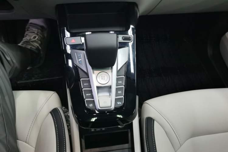 Used BYD Yuan Pro 2021 401 km Deluxe Version Gear Lever