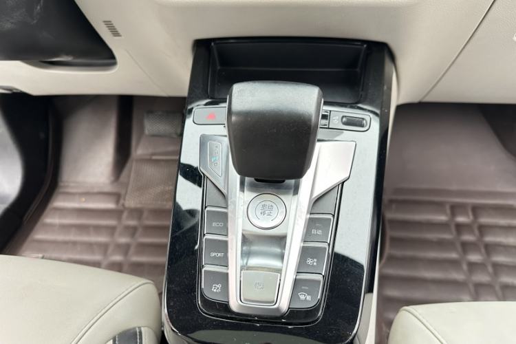 Used BYD Yuan Pro 2021 401 km Deluxe Version Gear Lever
