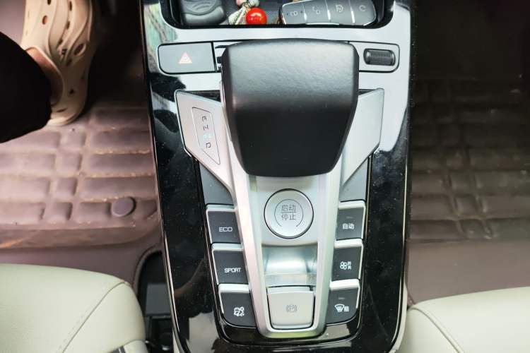 Used BYD Yuan Pro 2021 401 km Deluxe Version Gear Lever