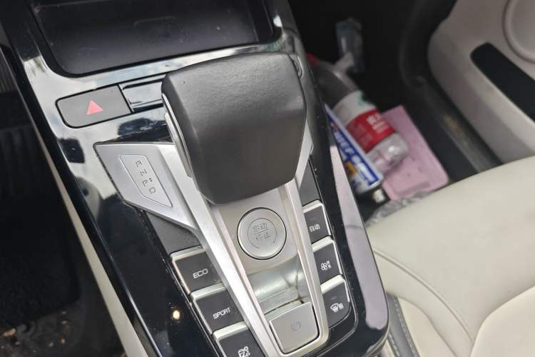 Used BYD Yuan Pro 2021 401 km Deluxe Version Gear Lever