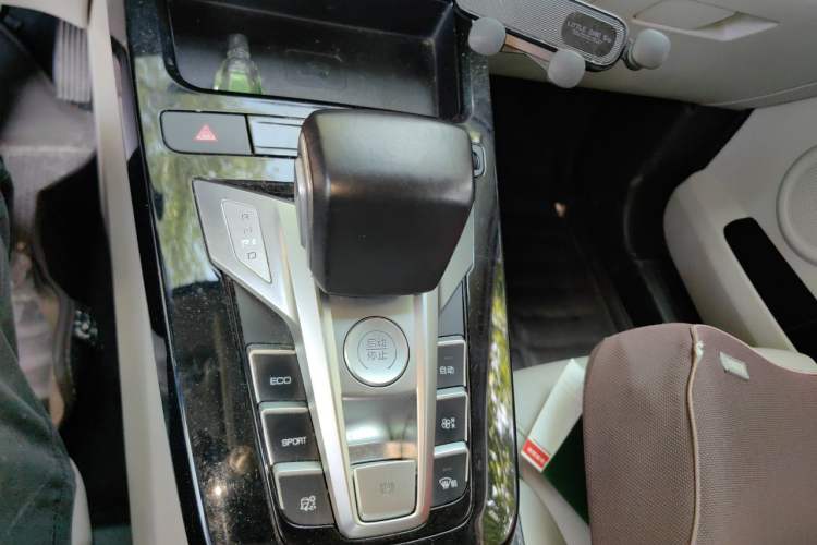 Used BYD Yuan Pro 2021 401 km Luxury Version Gear Lever