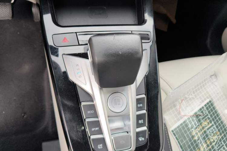 Used BYD Yuan Pro 2021 401 km Luxury Version Gear Lever