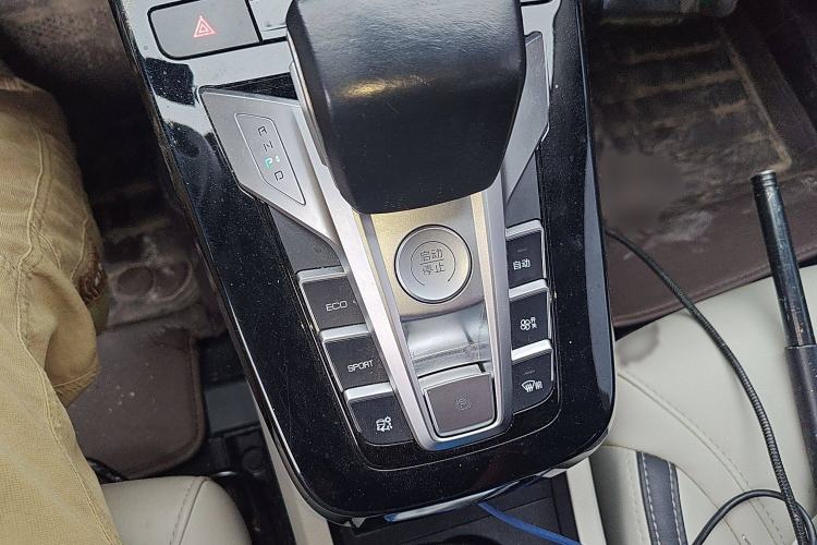 Used BYD Yuan Pro 2021 401 km Luxury Version Gear Lever