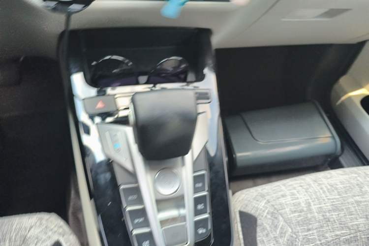 Used BYD Yuan Pro 2021 401 km Deluxe Version Gear Lever