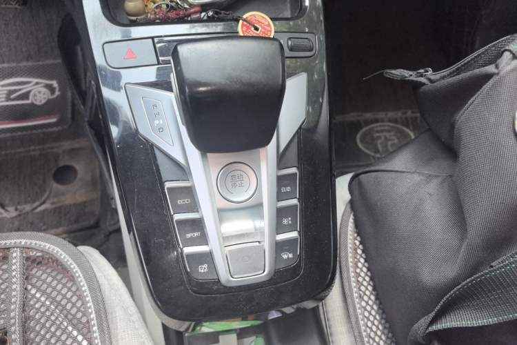 Used BYD Yuan Pro 2021 401 km Deluxe Version Gear Lever