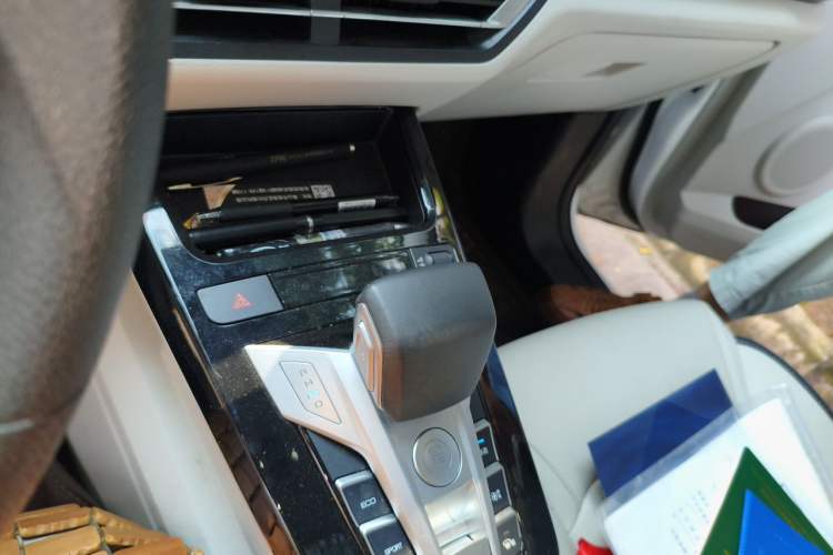 Used BYD Yuan Pro 2021 401 km Deluxe Version Gear Lever