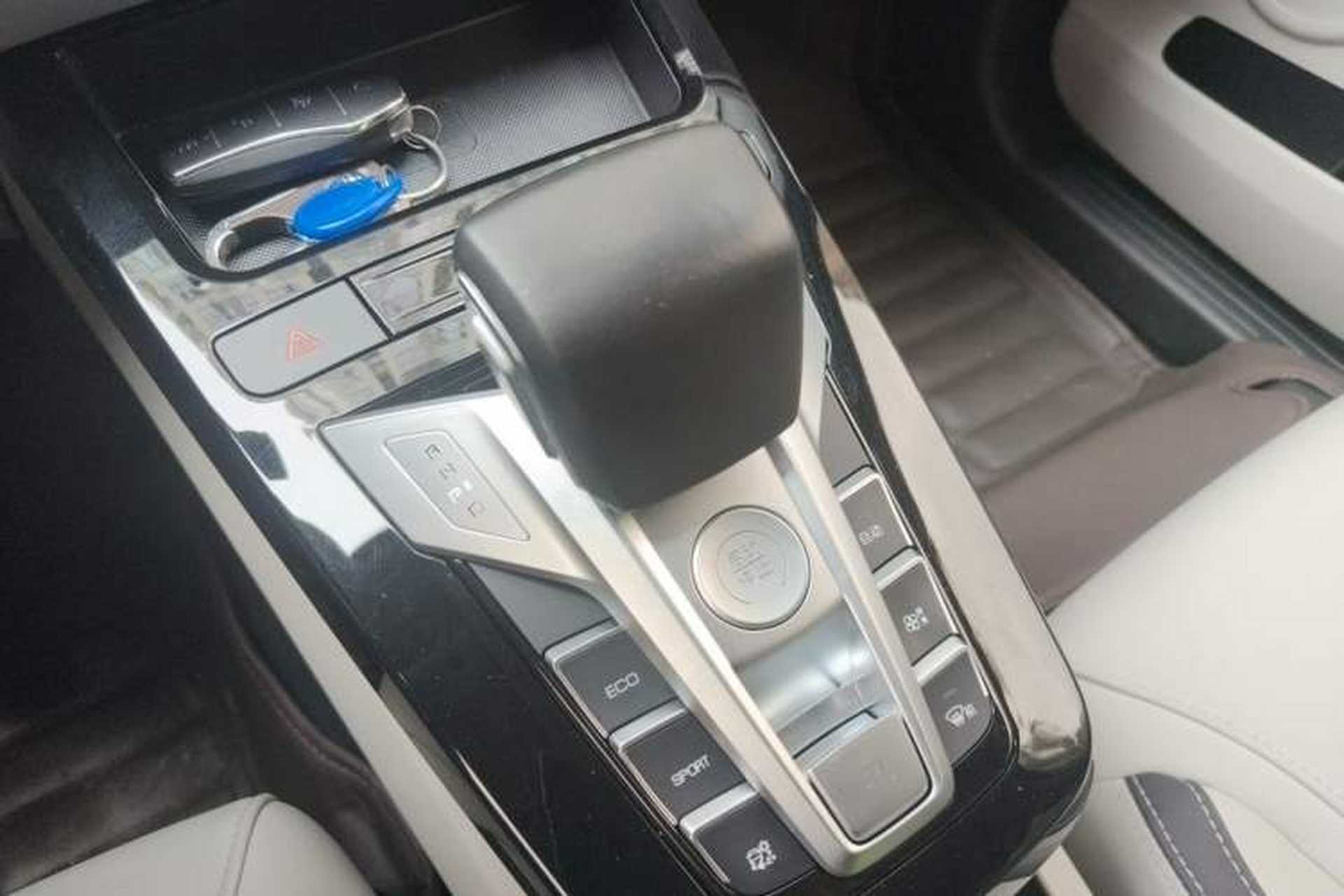 Used BYD Yuan Pro 2021 401 km Luxury Version Gear Lever