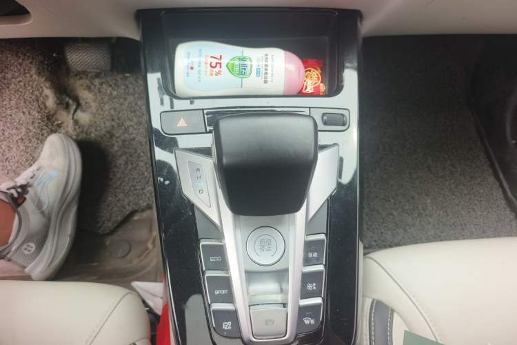 Used BYD Yuan Pro 2021 401 km Deluxe Version Gear Lever