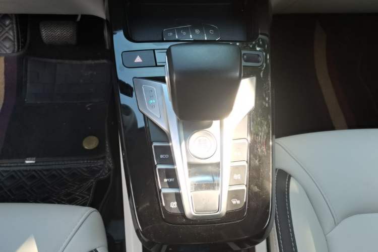 Used BYD Yuan Pro 2021 401 km Luxury Version Gear Lever