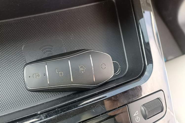 Used BYD Yuan Pro 2021 401 km Deluxe Version Interior 1