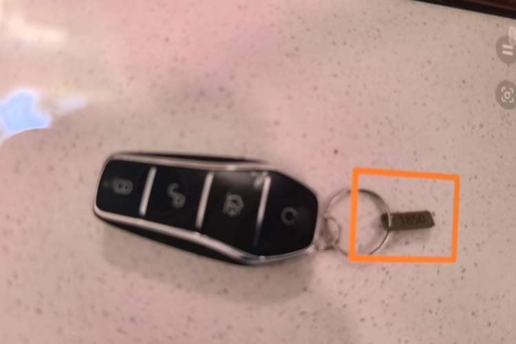 Used BYD Yuan Pro 2021 401 km Deluxe Version Interior 1