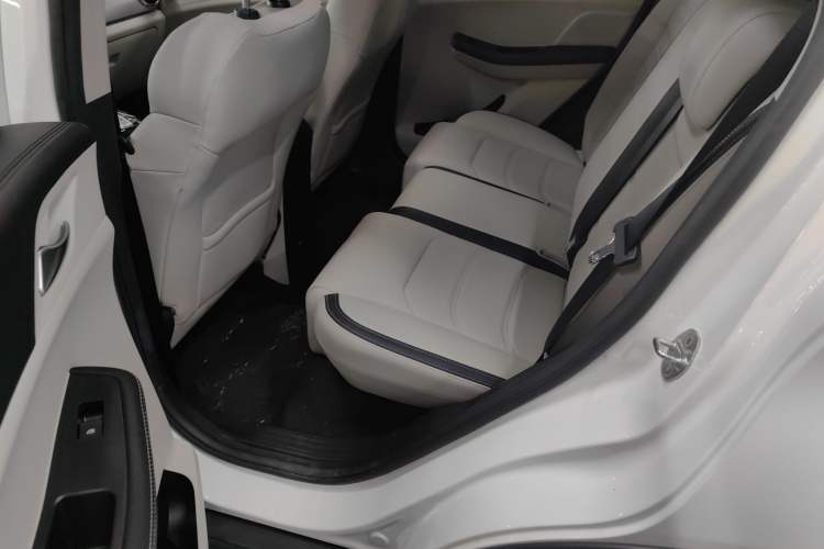 Used BYD Yuan Pro 2021 401 km Deluxe Version Interior 1