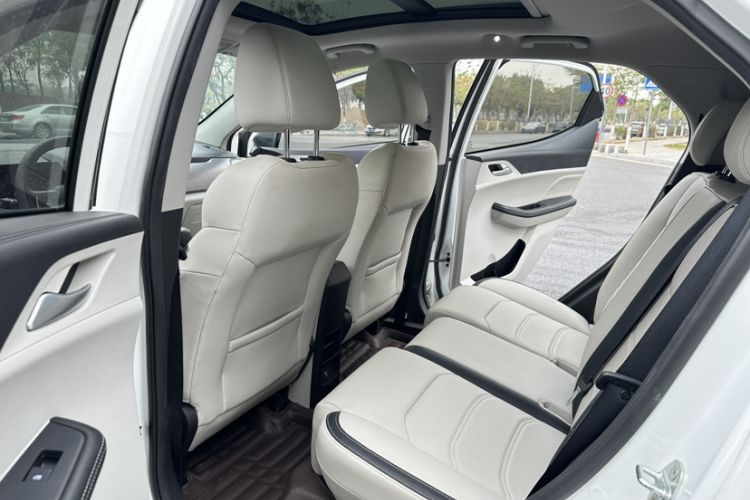 Used BYD Yuan Pro 2021 401 km Deluxe Version Interior 1