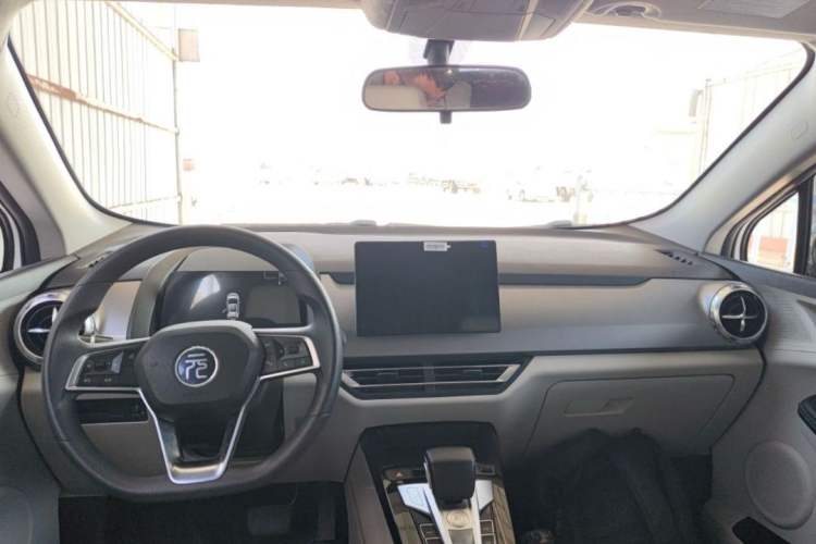 Used BYD Yuan Pro 2021 401 km Luxury Version Interior 1