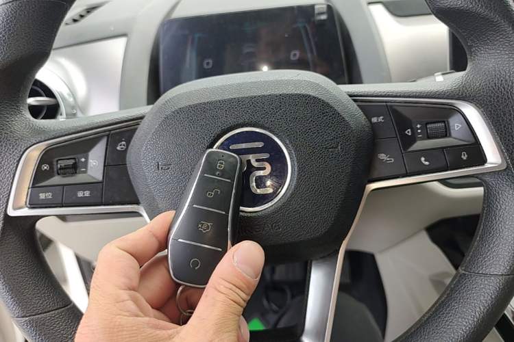 Used BYD Yuan Pro 2021 401 km Luxury Version Interior 1