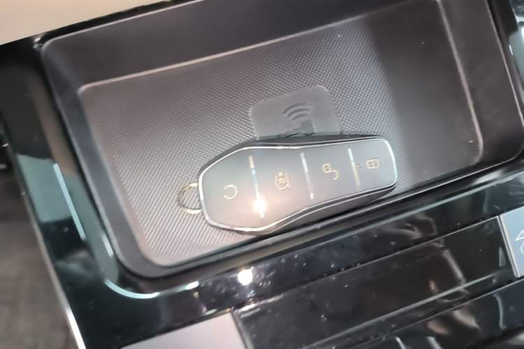 Used BYD Yuan Pro 2021 401 km Deluxe Version Interior 1