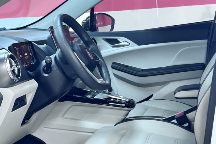 Used BYD Yuan Pro 2021 401 km Deluxe Version Interior 1